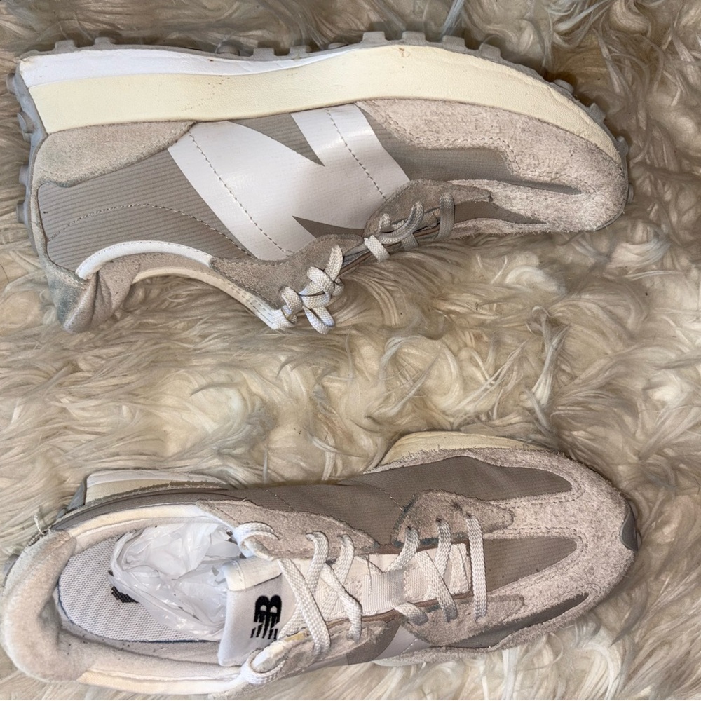 New Balance Women's Beige and White Retro Runner Sneakers